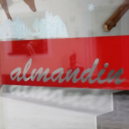 Almandin Apartments Ischgl Ngoại thất bức ảnh